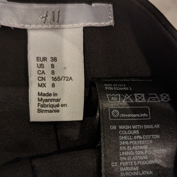 H&M curvy fit black pencil skirt with pockets size 8 - Picture 8 of 8